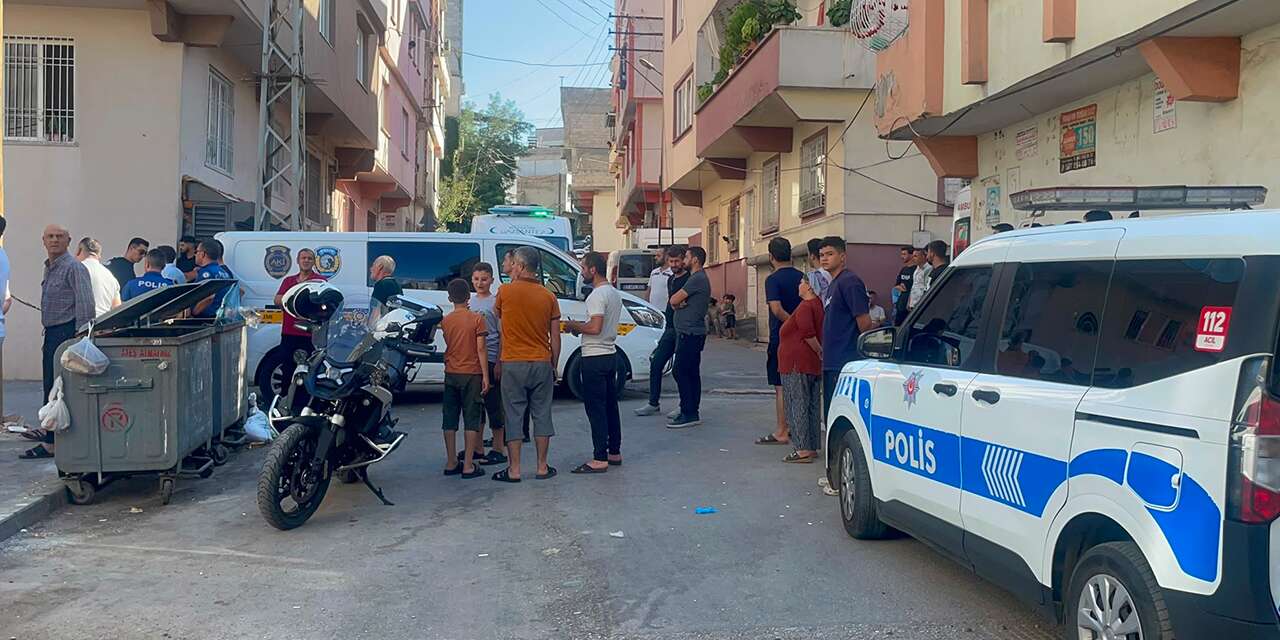Eşini öldürdü, tüfeğiyle sokakta rastgele ateş açtı! 3’ü çocuk 4 yaralı