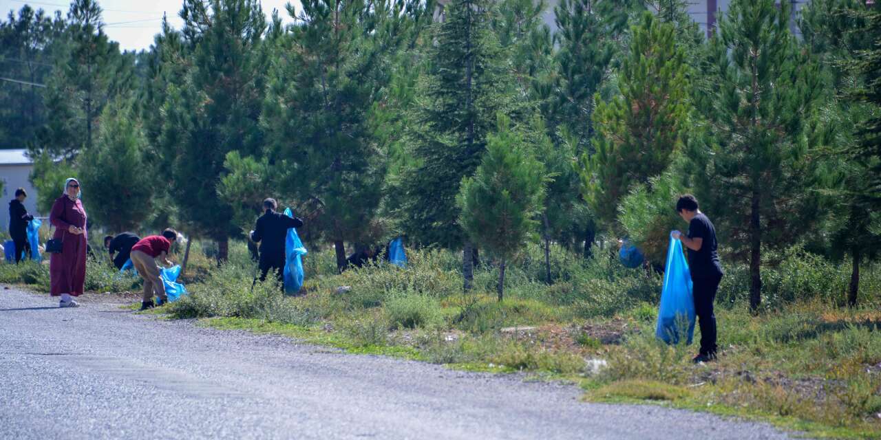 Konya’da gençler çevre bir araya geldi! Alakova temizlendi