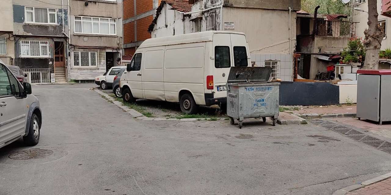Anneye hakaret cinayetle bitti! Arkadaşını kalbinden bıçakladı