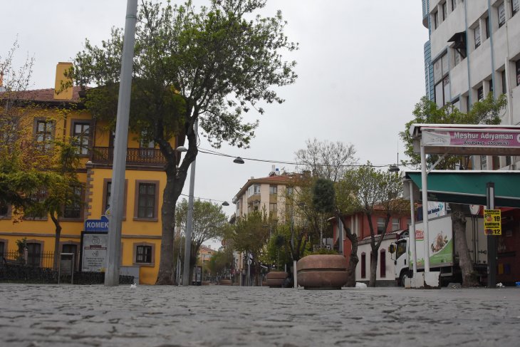 Konya'da yasağın ilk günü cadde ve sokaklarda sessizlik hakim