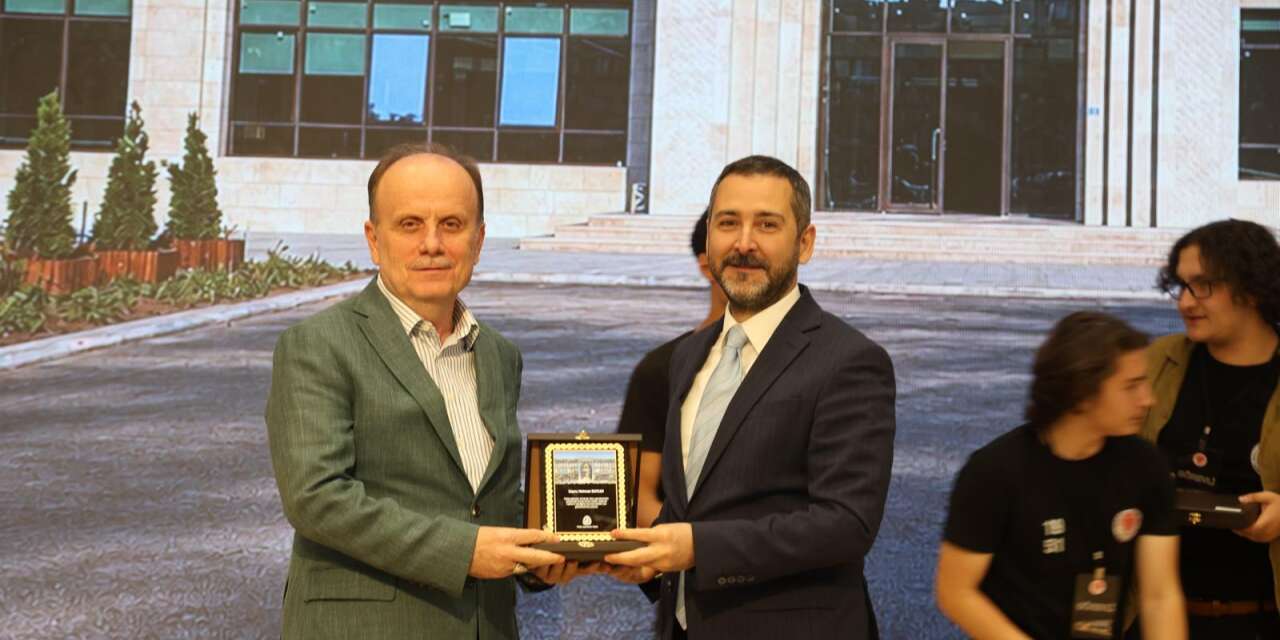 Konya Milletvekili Mehmet Baykan’dan anlamlı bağış! Bir aylık maaşını verdi