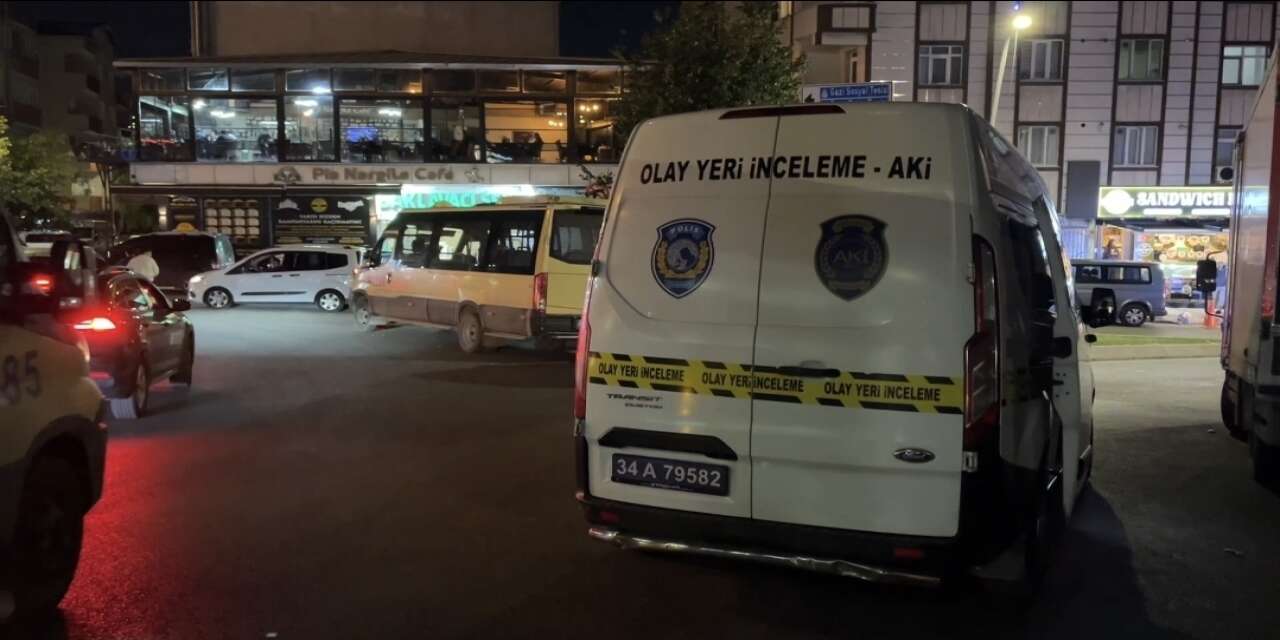 Karısıyla konuştuğunu öne sürdüğü adamı sırtından vurdu