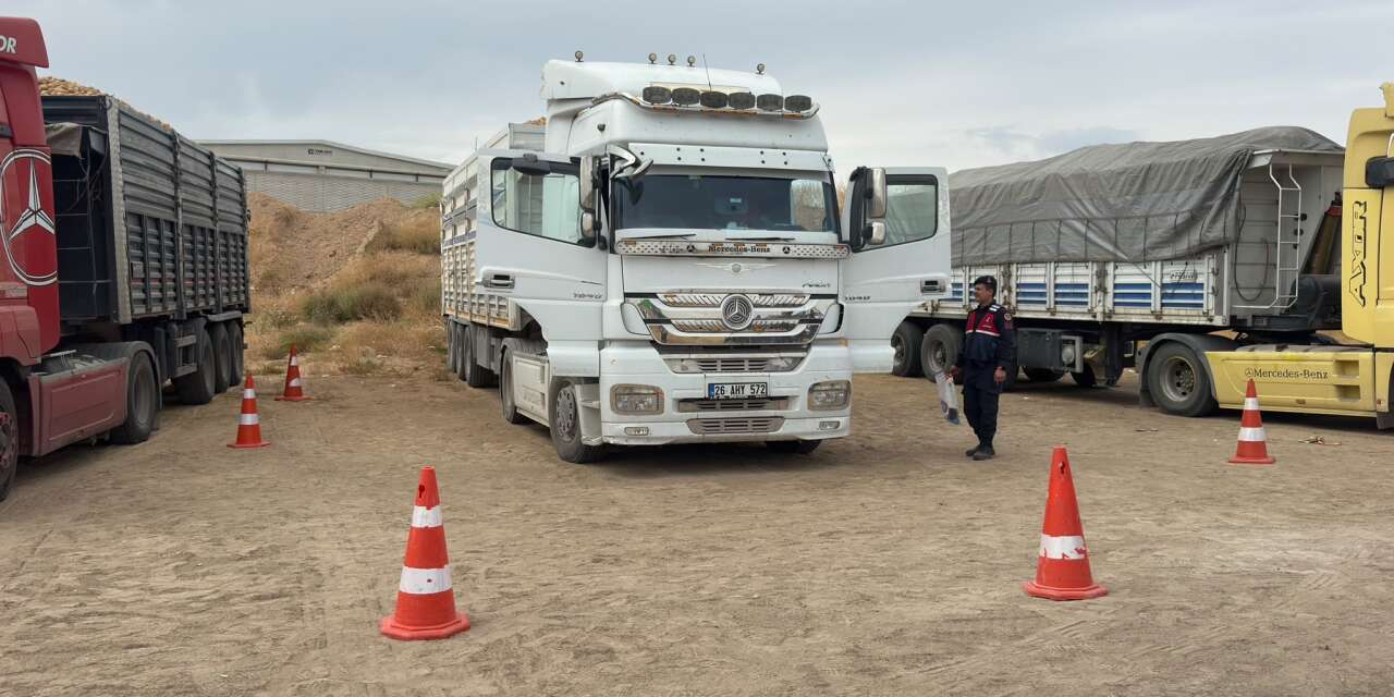 Şüphe üzerine kontrol edilen TIR’dan ceset çıktı