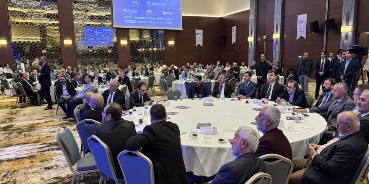 Konya’da iki bakan yardımcısından önemli mesajlar geldi
