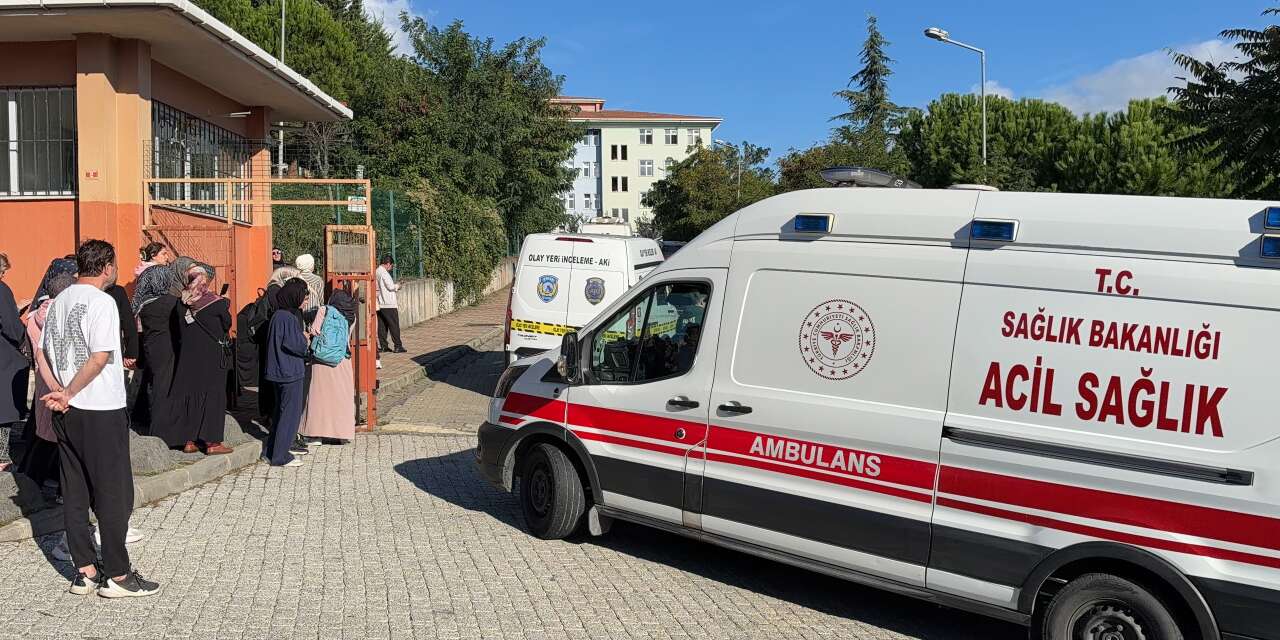 Ortaokulda bıçaklı kavga! 5 öğrenci yaralandı
