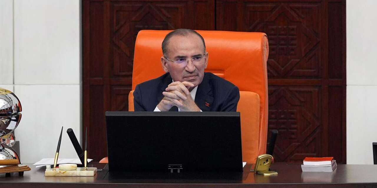 Bekir Bozdağ TBMM Başkanvekilliği görevinden istifa etti
