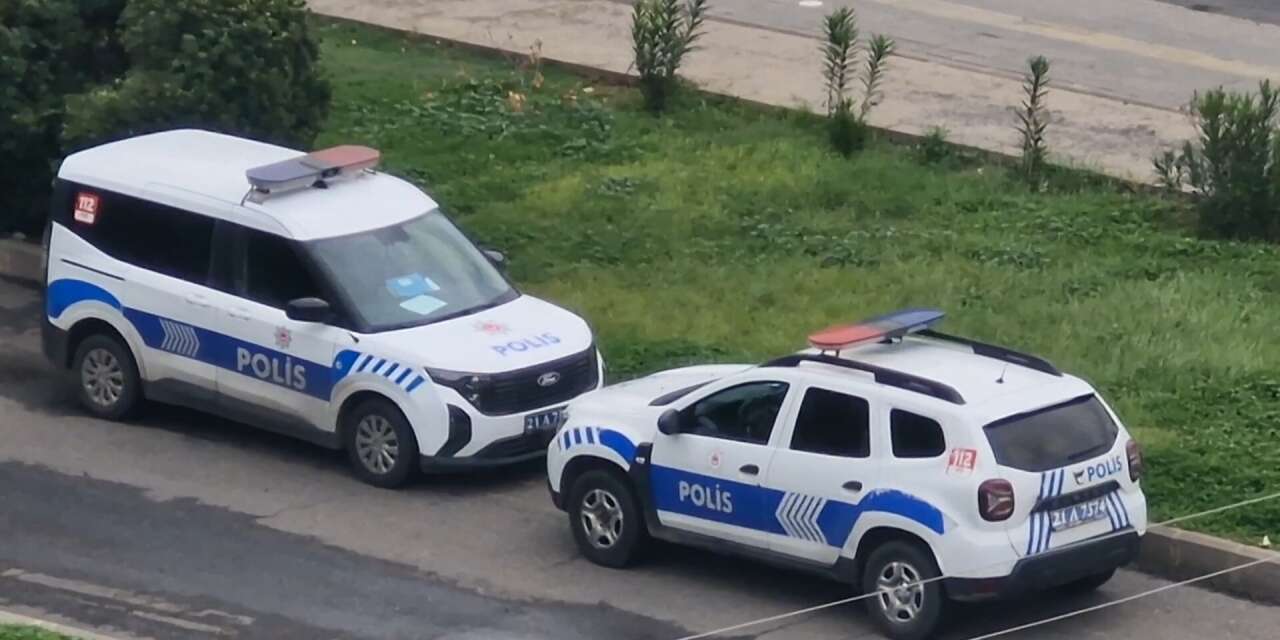 Adliye koridorunda kavga çıktı! 2 yaralı, 6 gözaltı var