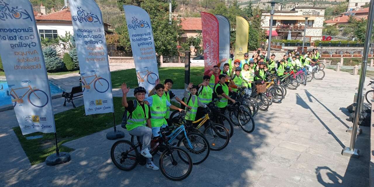 Konya’da öğrenciler tarihin izinde pedal çevirdi! Rota Sille oldu