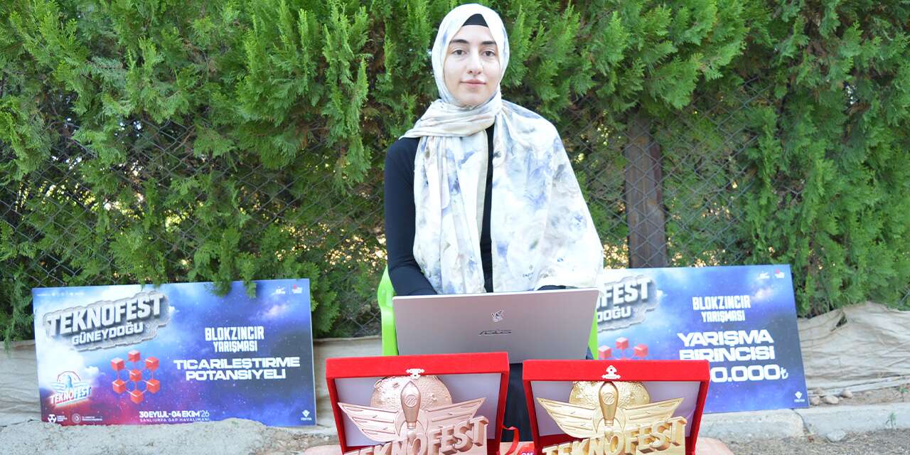 Konya’dan TEKNOFEST şampiyonluğuna! Ödülünü Cumhurbaşkanı Erdoğan’dan aldı