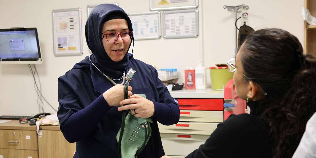 Konya’da bir hemşirenin yaşam mücadelesi! Kanserle savaşırken şifa dağıtıyor