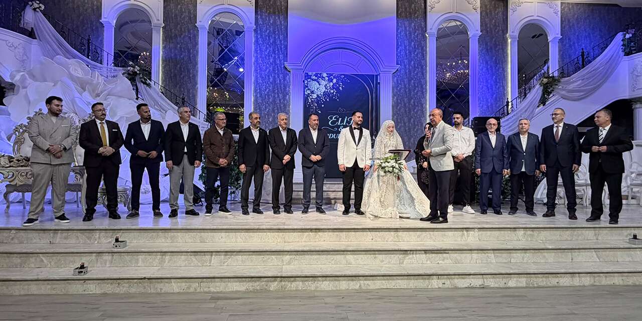 Ali Koçak’ın mutlu günü! Oğlu Abdurrahman dünyaevine girdi