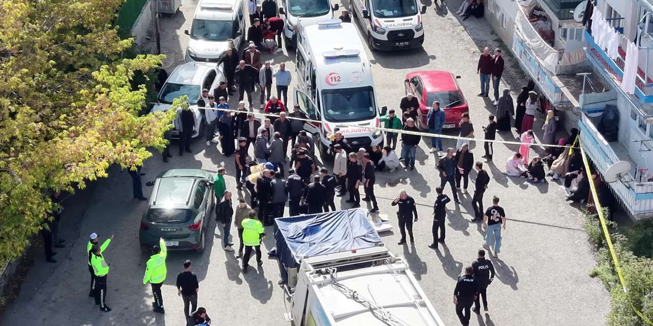 Manevra yapan çöp kamyonu yürek yaktı! 2 çocuk annesi kadın öldü