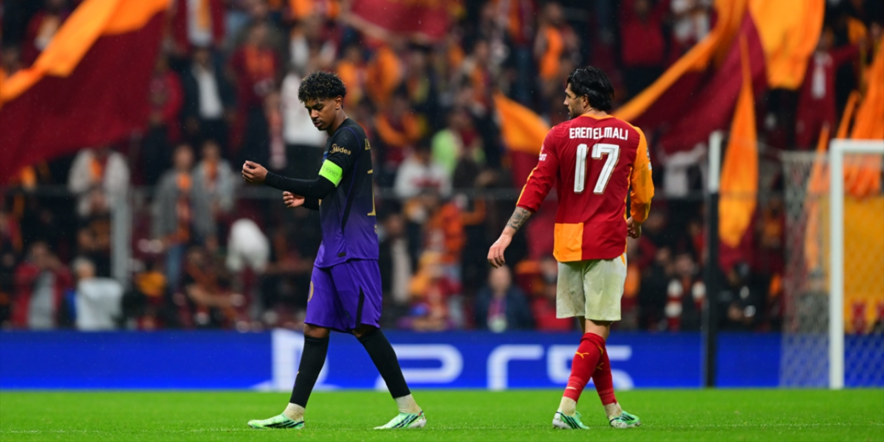 Galatasaray Barcelona'ya 4-1 yenildi