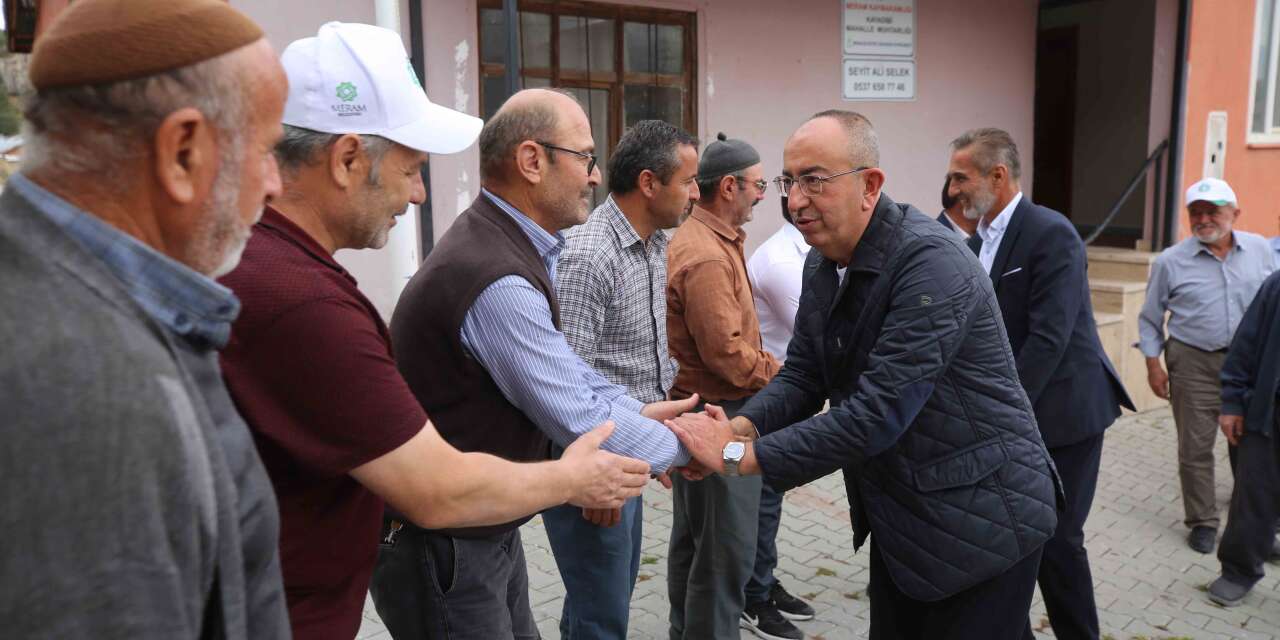 Başkan Kavuş’tan 7 mahalleye çıkarma! Konyalıların taleplerini yerinde dinledi