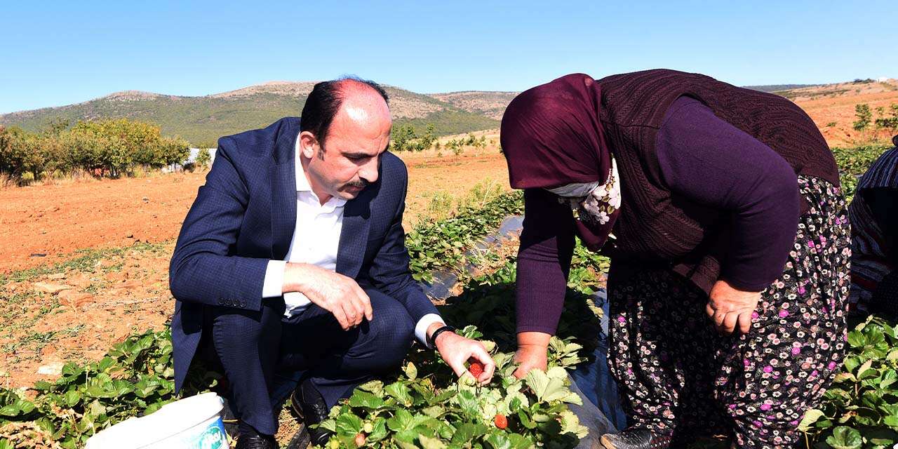 Konya’da toprağı berekete dönüştüren kadınlara Başkan Altay’dan teşekkür