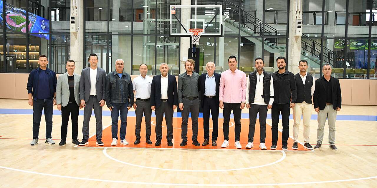 Konya basketbolunun önemli isimleri Selçuklu’da buluştu