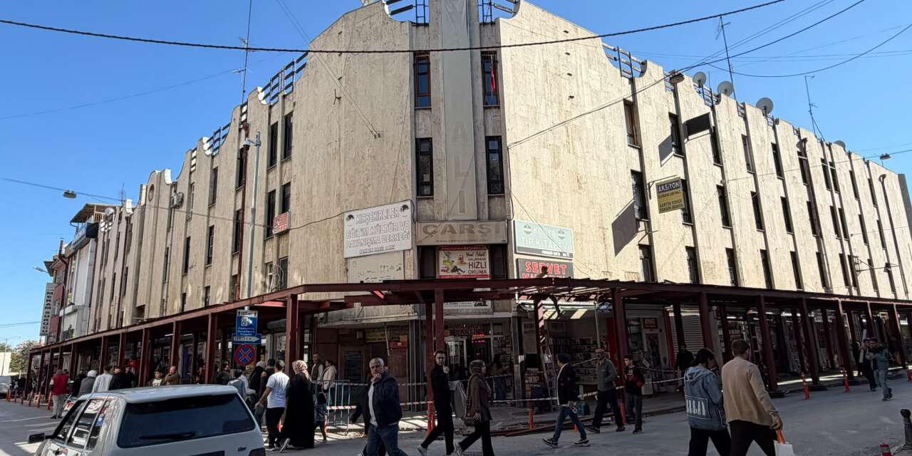 Konya’da yıllara meydan okuyan çarşıda yenilenme zamanı! İskeleler kurulmaya başladı