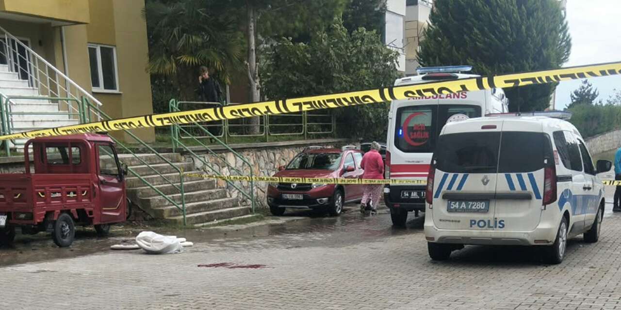 Komşular arasında kanlı kavga! Eşyalarını almaya gittiği eski evinde öldürüldü