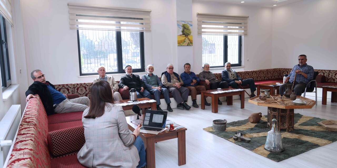 Karatay’da aileleri yakından ilgilendiren eğitim! Uzman isim riskleri anlattı