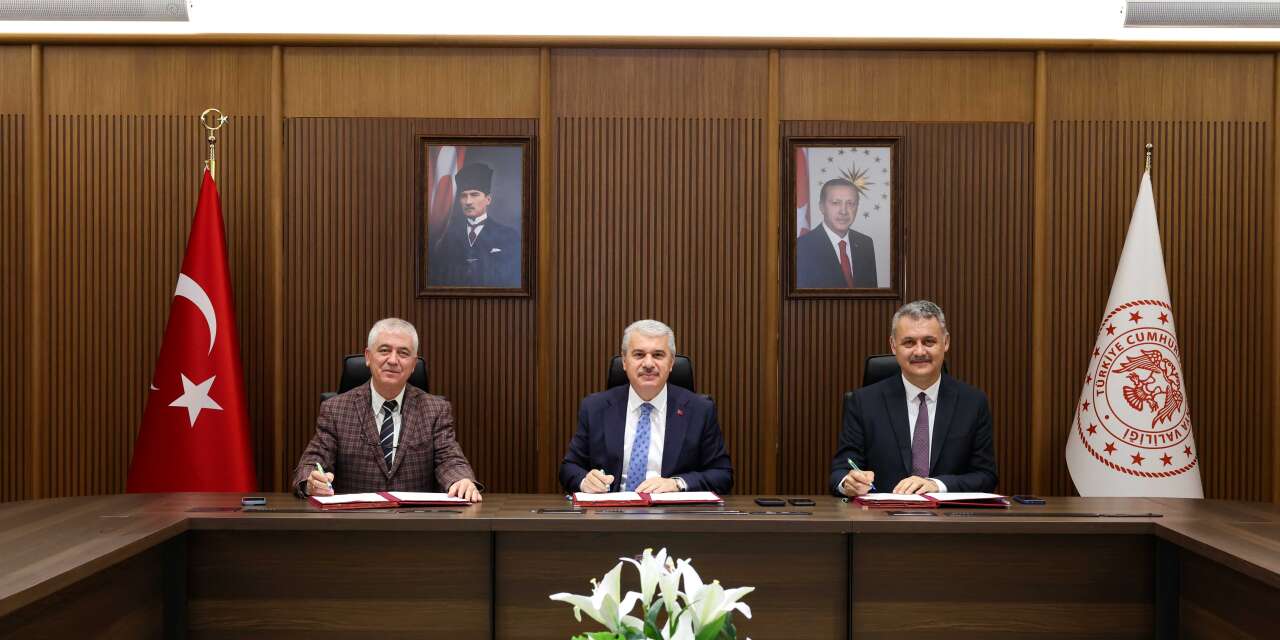 Konya’nın 68 bin nüfuslu ilçesi için imzalar atıldı! Yeni merkez yolda