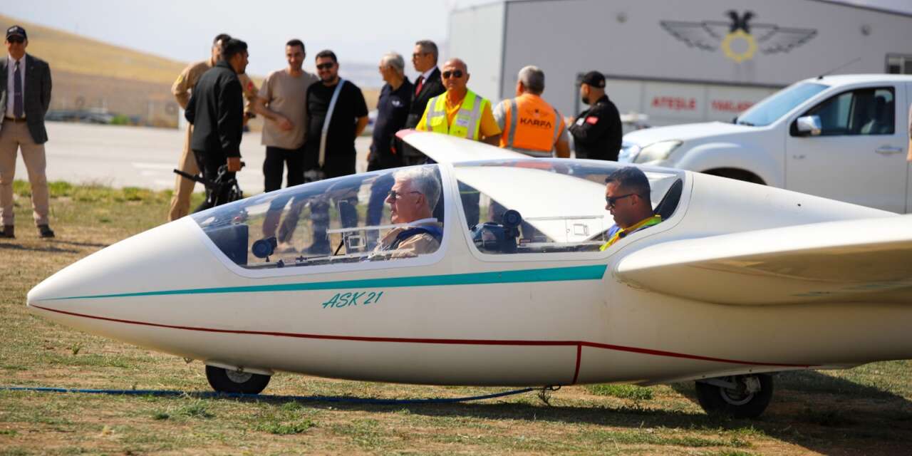 Sivil Havacılık Genel Müdürü Konya’da pilot adaylarıyla buluştu