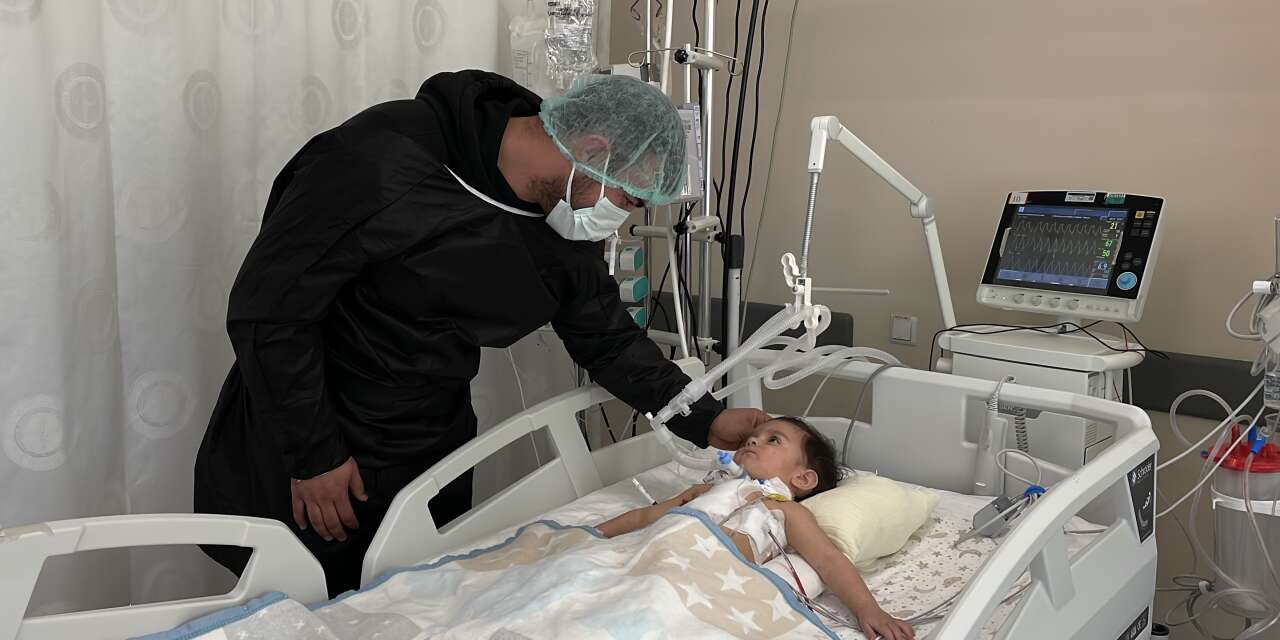 Konya’da 12 aylık bebek ölümden döndü! Ailesi ameliyathanenin önünde ecel teri döktü