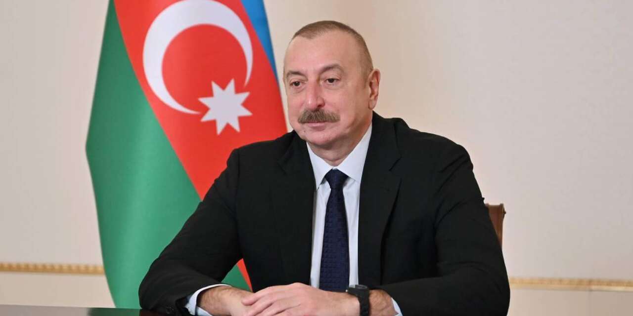 Azerbaycan 31 Türk vatandaşının ülkeye girişini yasakladı! Listede tanıdık isimler var