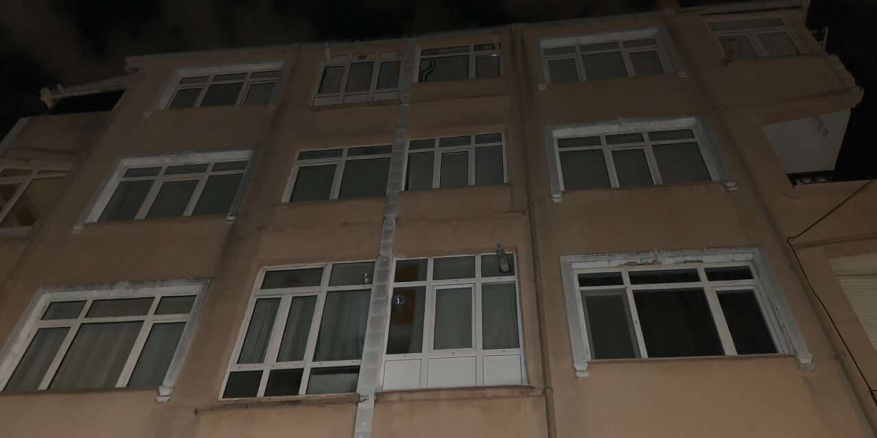 5 katlı binadan gelen ihbar ekipleri alarma geçirdi