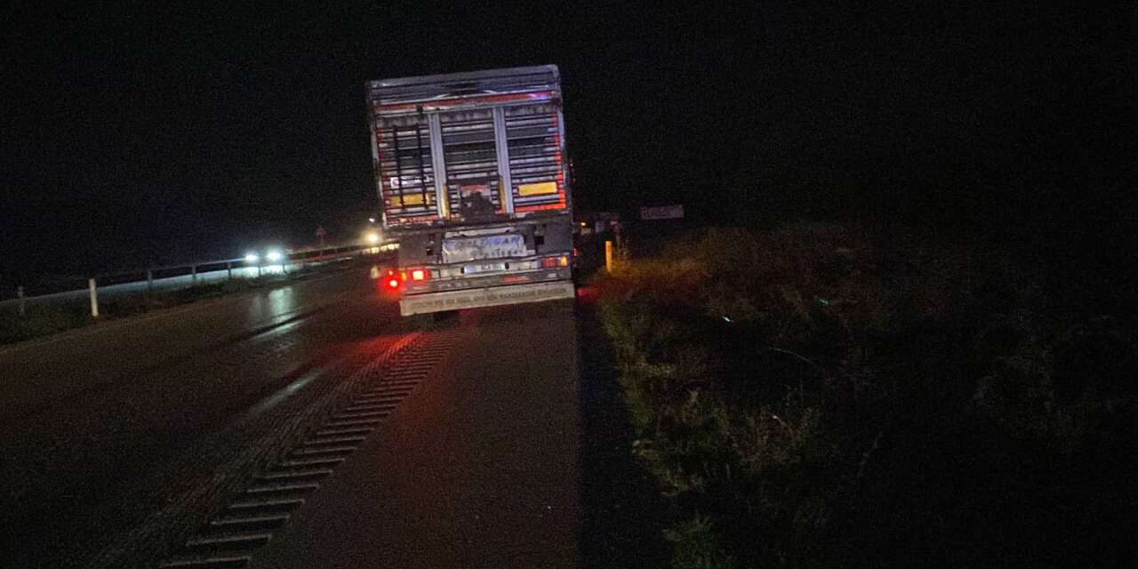 Yolun karşısına geçmek isterken TIR'ın altında kaldı! 55 yaşındaki adam kurtarılamadı