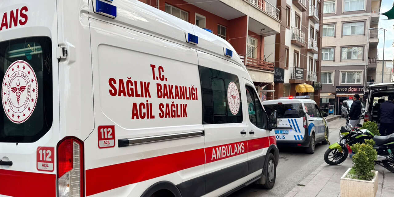 Dernek binası önünde ceset bulundu