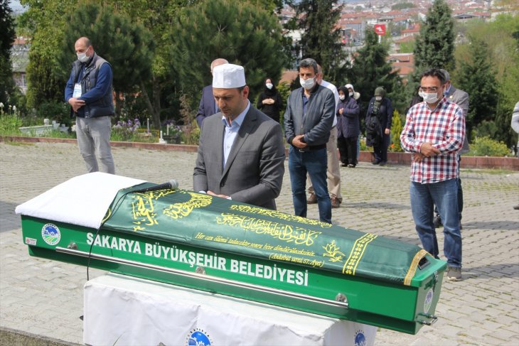 Eski TRT Genel Müdürü Şenol Demiröz son yolculuğa uğurlandı