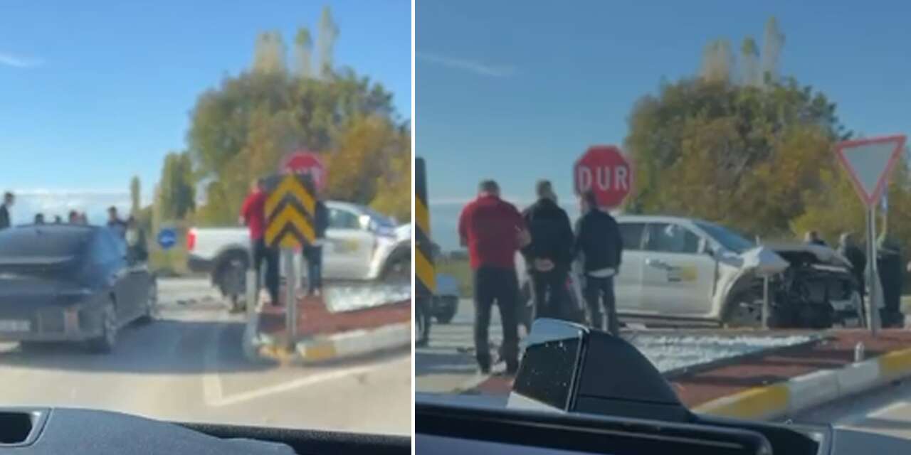 Konya’da kavşakta zincirleme kaza! 4 araç çarpıştı