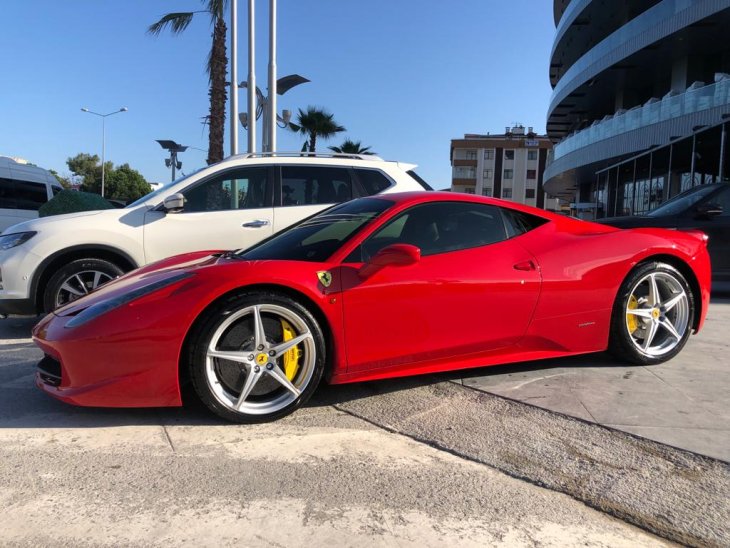 Bin liralık yardıma başvuran Ferrari sahibi merak ediliyor