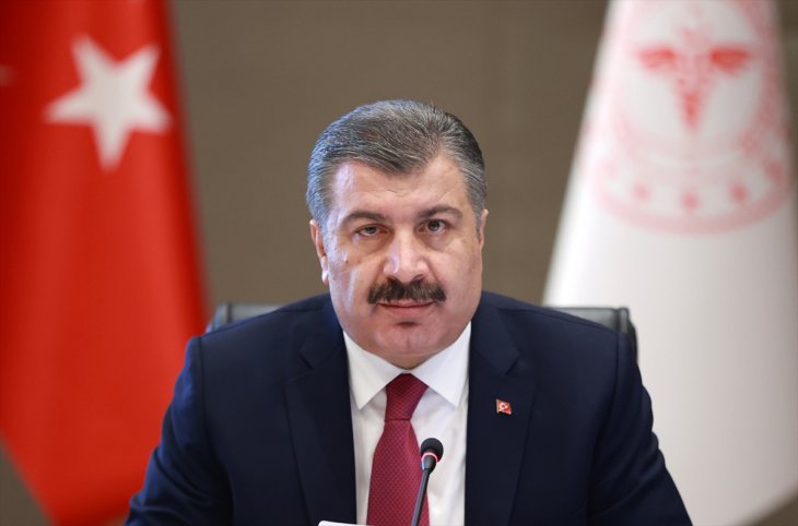 Bakan Koca, Kovid-19'a yakalanan sağlık çalışanı sayısını açıkladı