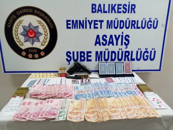 Evde kumar oynayan 10 kişiye 39 bin lira ceza verildi