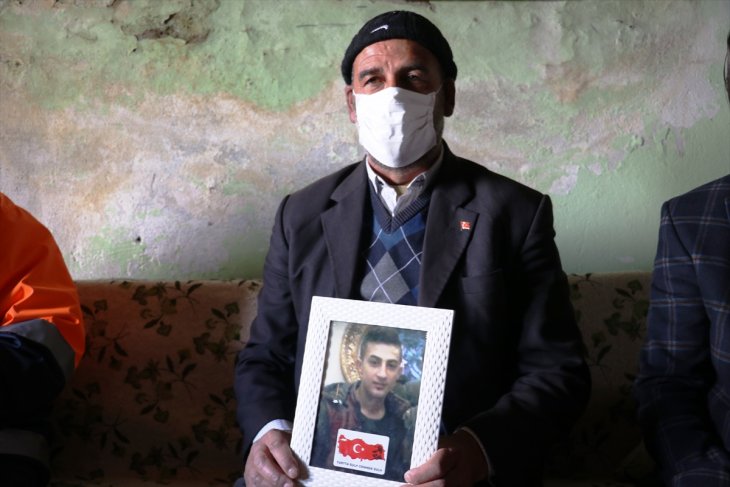 Bakan Soylu, PKK'lı teröristlerin oğlunu kaçırdığı Salih Gökçe ile görüştü