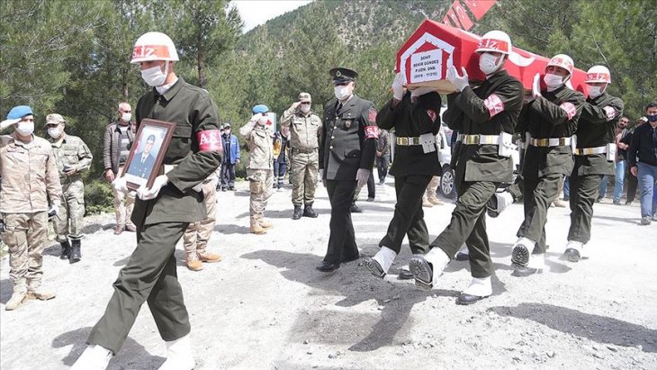 Şehit askerimiz son yolculuğuna uğrulandı