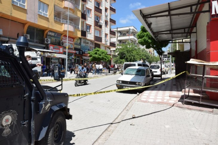 Akrabalar arasında silahlı kavga: 1 ölü, 10 yaralı