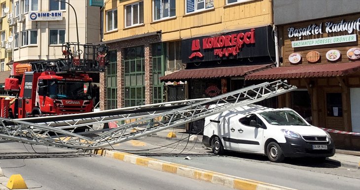 Acı haber! İtfaiye merdiveninin devrilmesi sonucu yaralanan itfaiye eri hayatını kaybetti