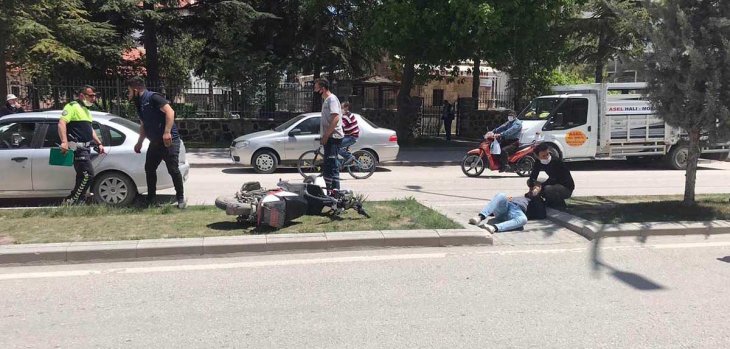 Konya’da kaza! Otomobilin çarptığı elektrikli bisiklet sürücüsü yaralandı