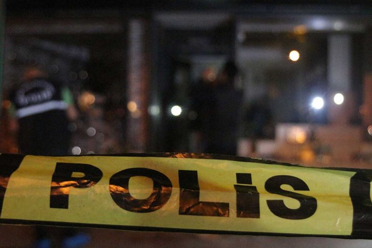 Şüpheli ölüm! İki kişi evlerinde ölü bulundu