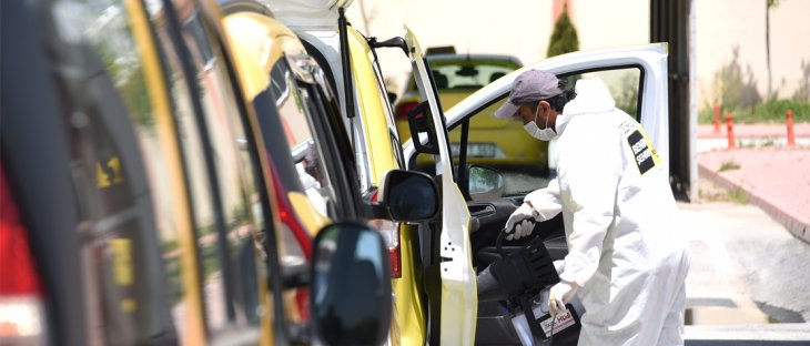 Konya'da ticari taksi ve hatlı minibüslere dezenfeksiyon hizmeti