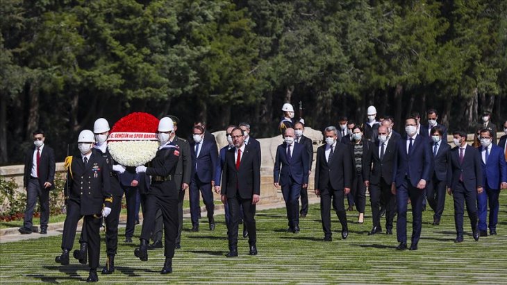 Anıtkabir'de 19 Mayıs töreni