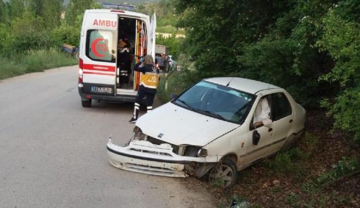 15 dakika arayla iki kez kaza yapan otomobilin sürücüsü öldü