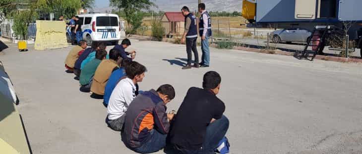 Konya'ya doğru yola çıkmışlardı! Yakalandılar...