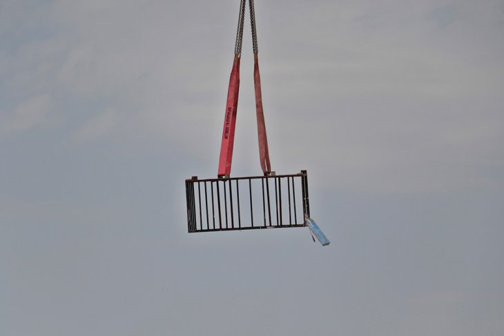 Akraba işçiler vinçten düştü: 1 ölü, 1 yaralı