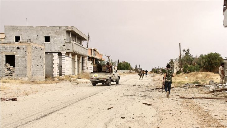 Libya ordusu Trablus Havalimanı'nı kurtarma operasyonu başlattı