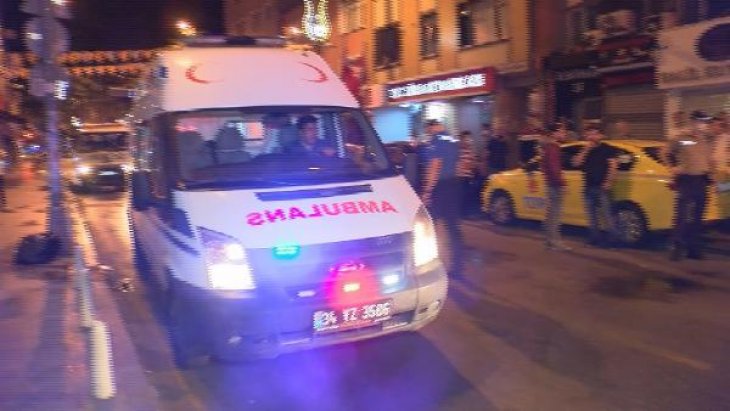 Hastaneden ambulans çaldı, ateş açılarak durduruldu