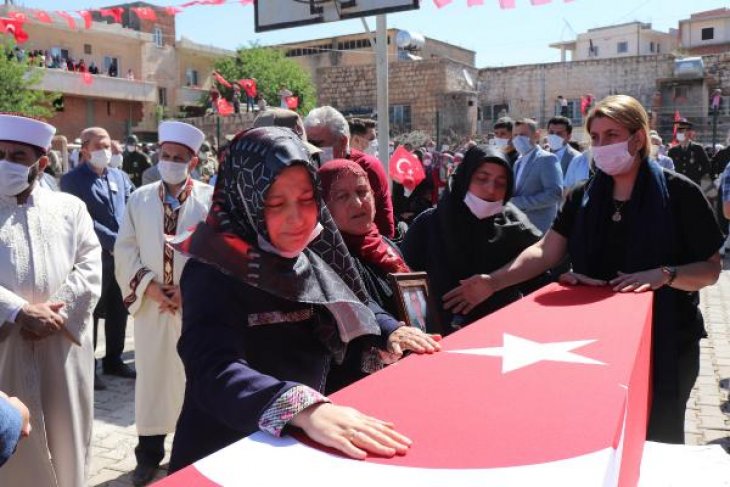 İdlib şehidimiz dualarla toprağa verildi