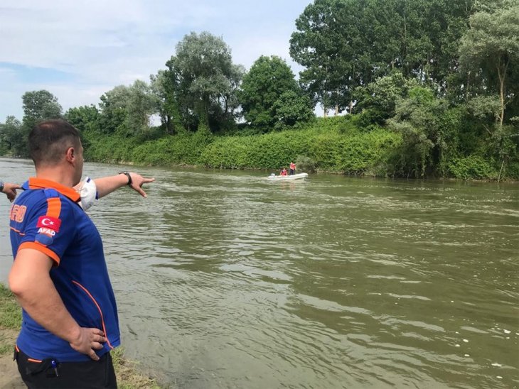 Nehirde kaybolan 13 yaşındaki çocuk aranıyor